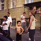 RUSSIA / St.Petersburg / July 2007 / Youths hang out in the street in an area where most housing is communal.  

© Max Sher / Anzenberger